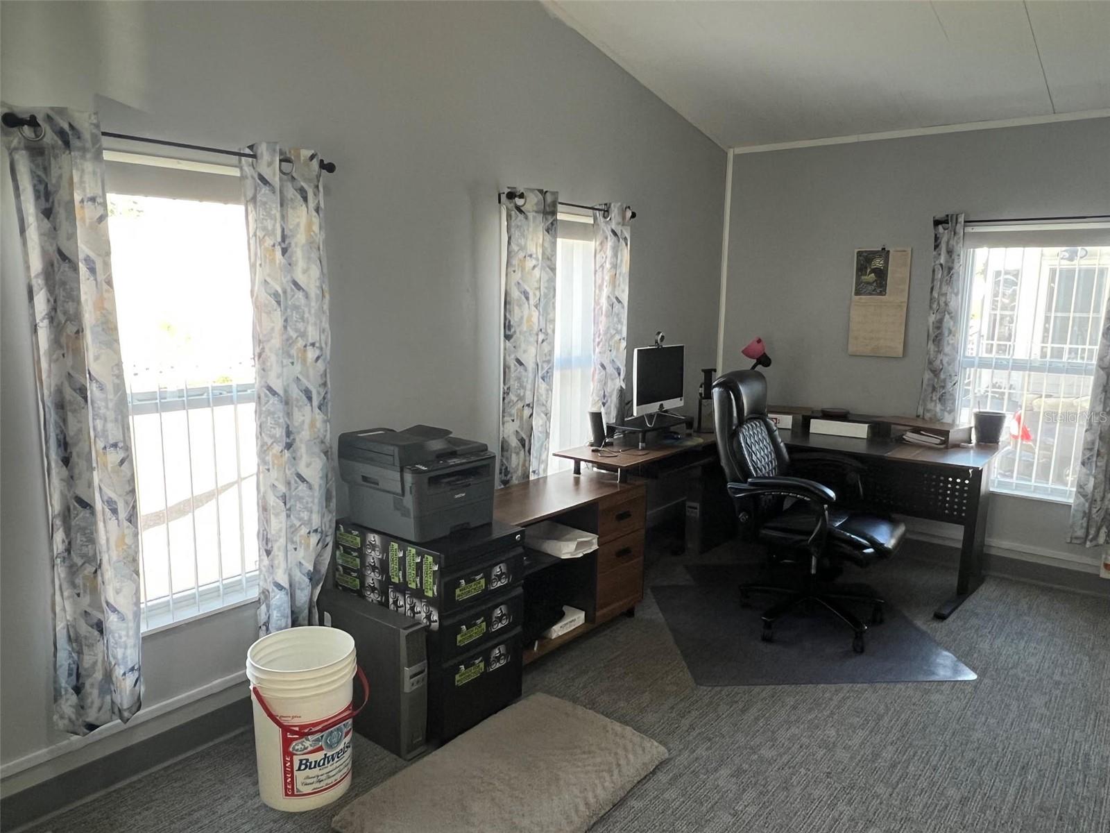 Image 16 of 35 For 1001 Starkey Road 731