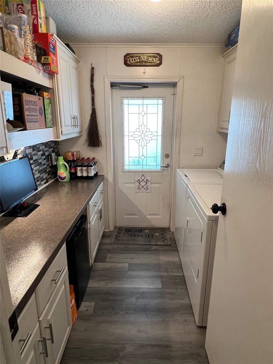 Image 17 of 35 For 1001 Starkey Road 731