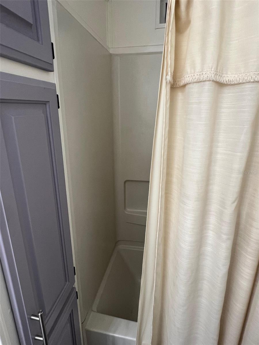 Image 33 of 35 For 1001 Starkey Road 731