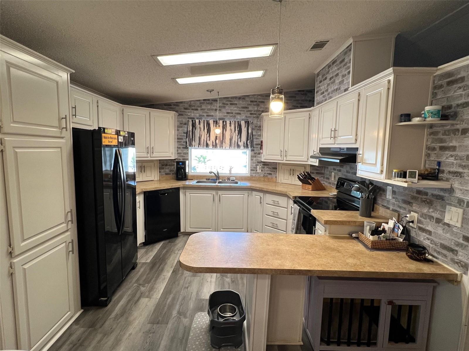 Image 5 of 35 For 1001 Starkey Road 731