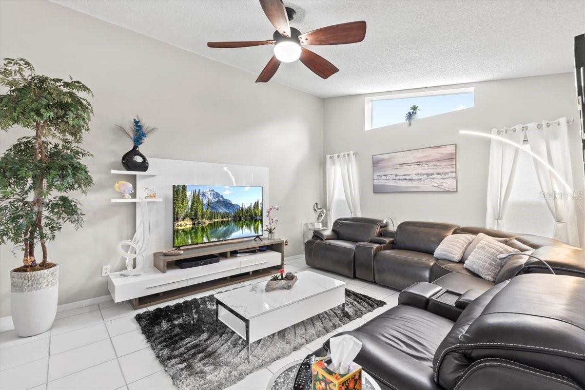 Image 22 of 47 For 22852 Fern Court