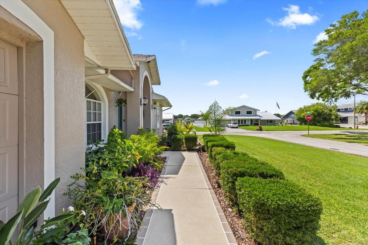 Image 3 of 47 For 22852 Fern Court