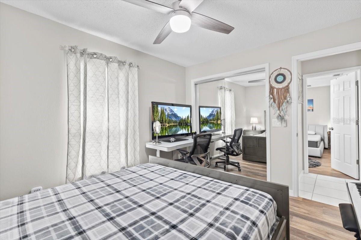 Image 33 of 47 For 22852 Fern Court