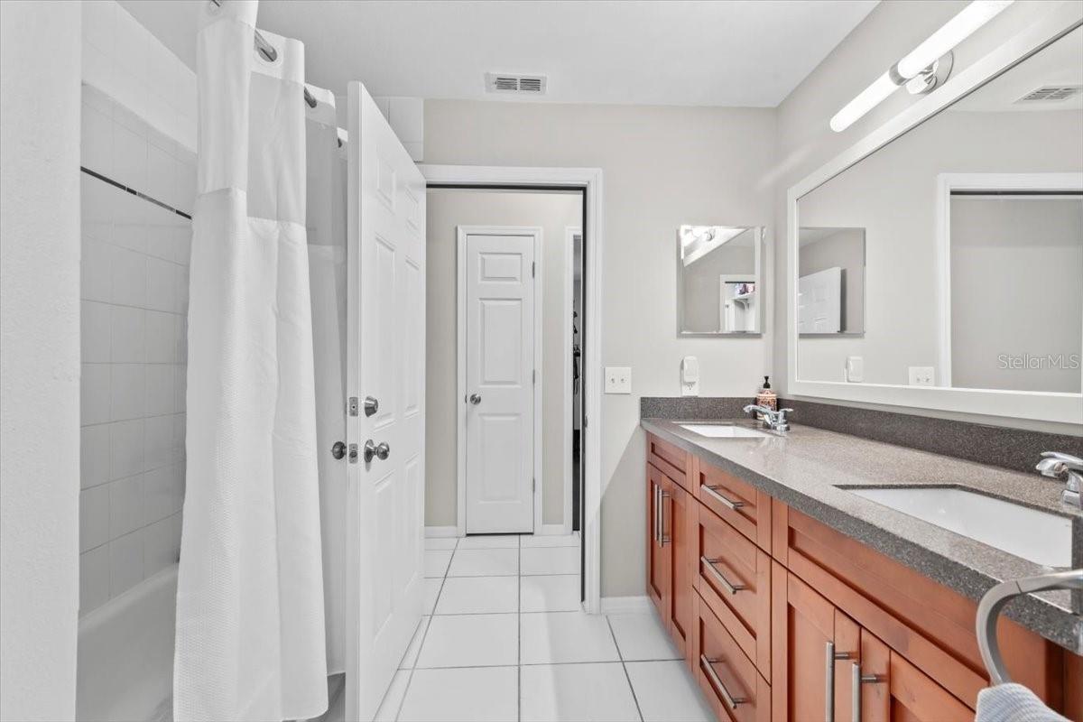 Image 41 of 47 For 22852 Fern Court