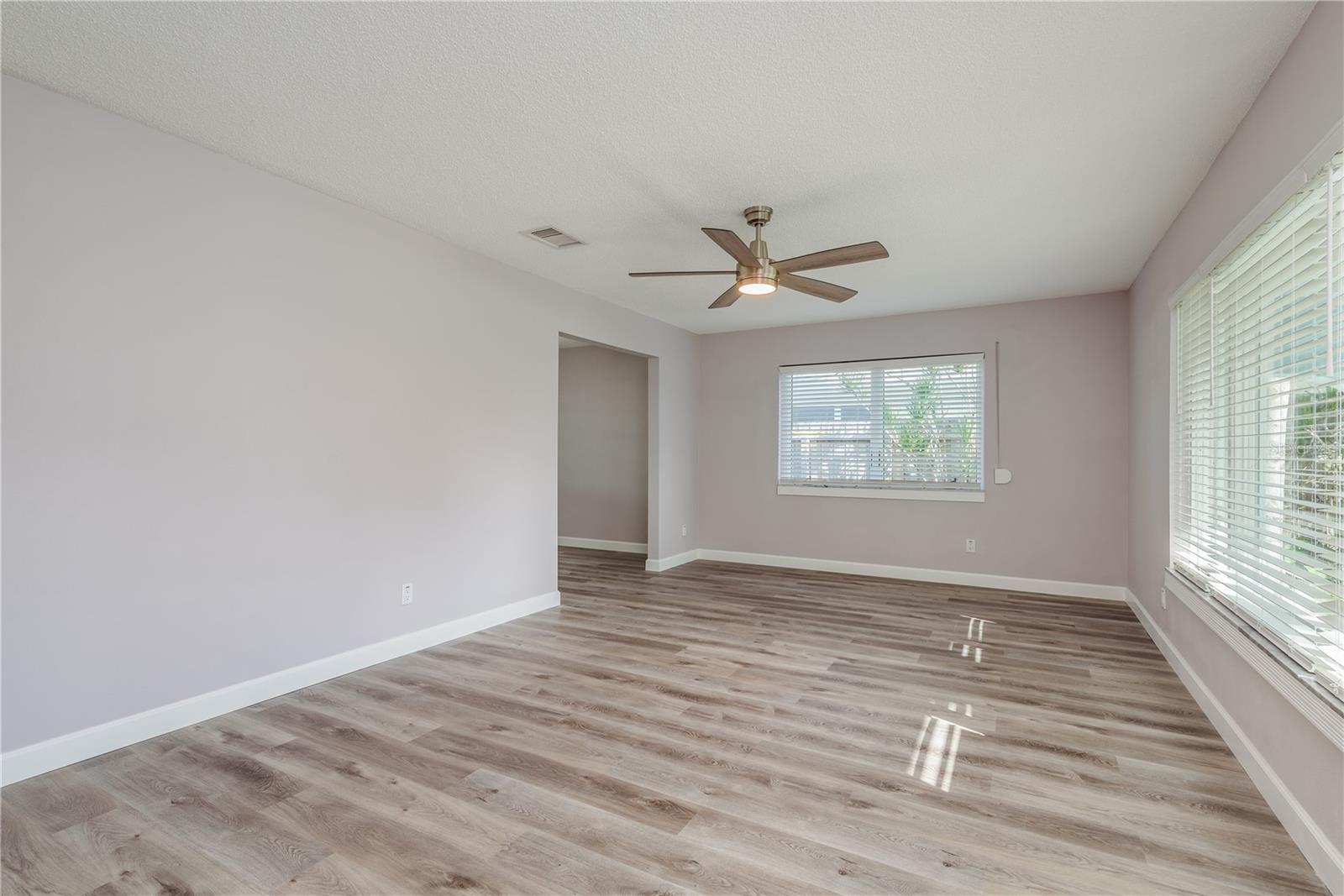 Image 10 of 42 For 5630 Venetian Boulevard Ne