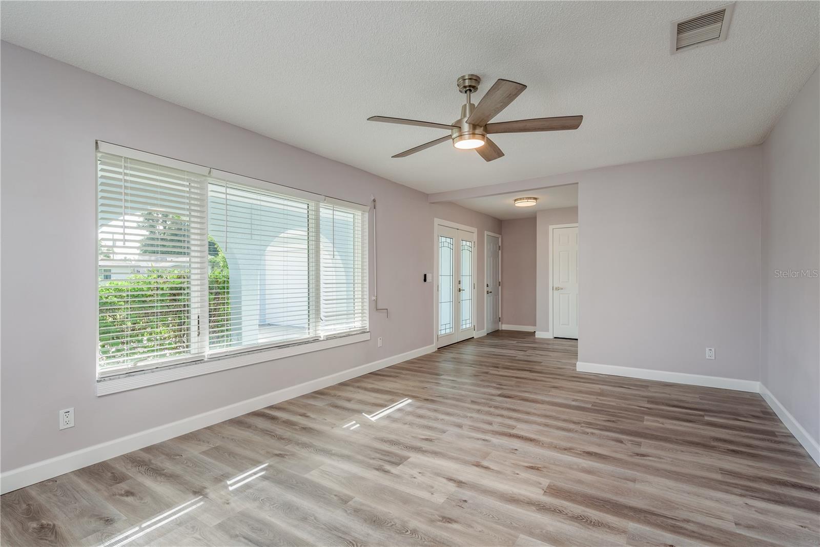 Image 13 of 42 For 5630 Venetian Boulevard Ne