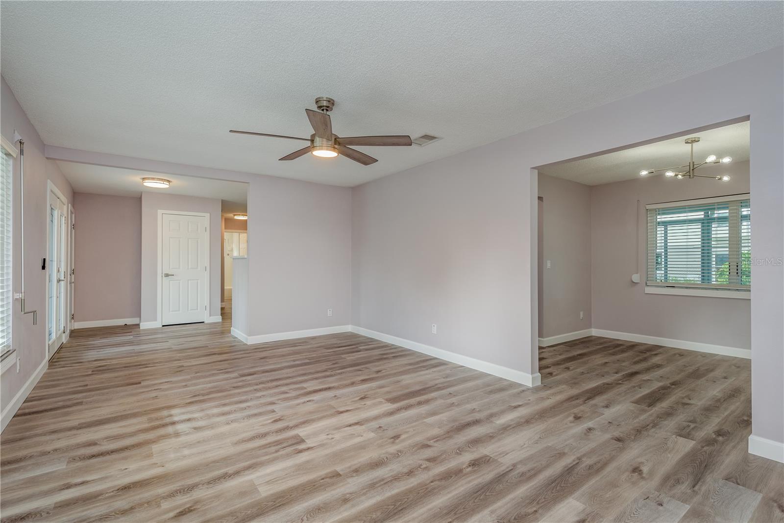 Image 14 of 42 For 5630 Venetian Boulevard Ne