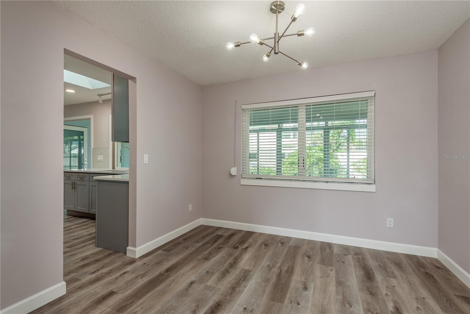Image 15 of 42 For 5630 Venetian Boulevard Ne