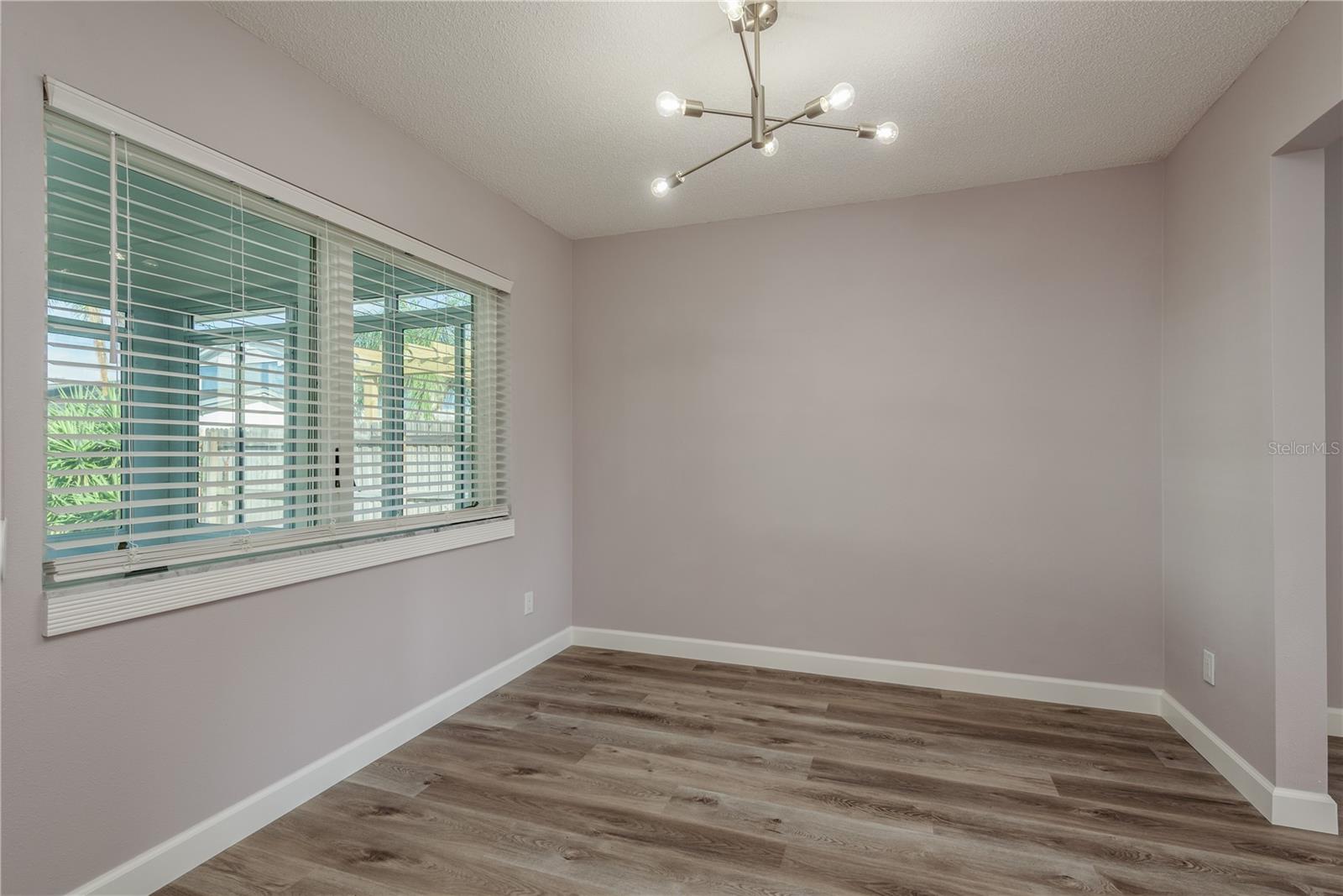 Image 16 of 42 For 5630 Venetian Boulevard Ne