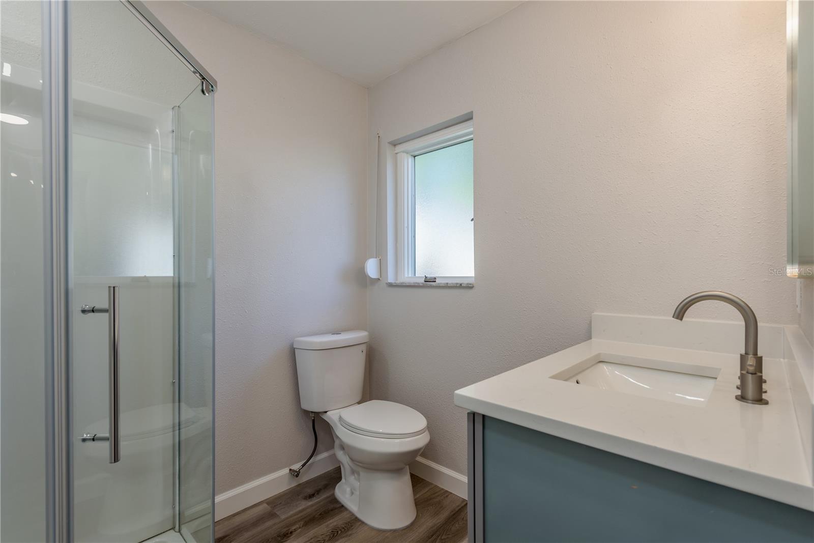 Image 23 of 42 For 5630 Venetian Boulevard Ne
