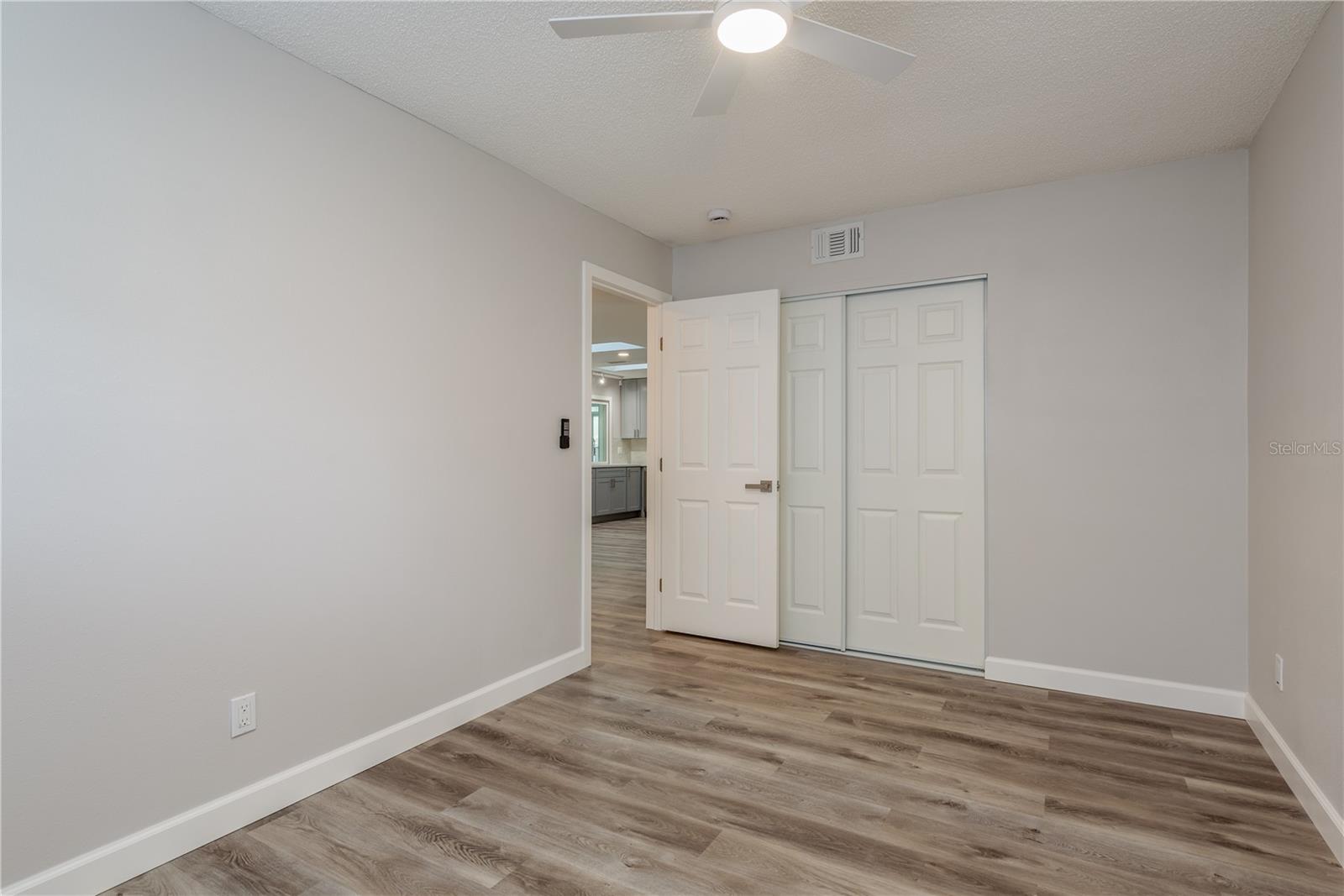 Image 25 of 42 For 5630 Venetian Boulevard Ne
