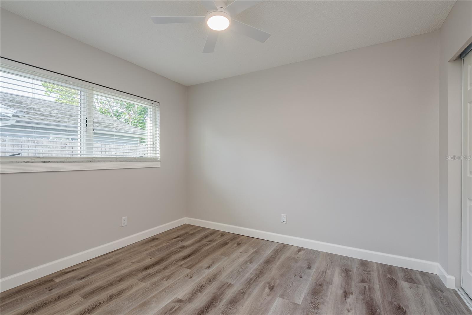 Image 27 of 42 For 5630 Venetian Boulevard Ne