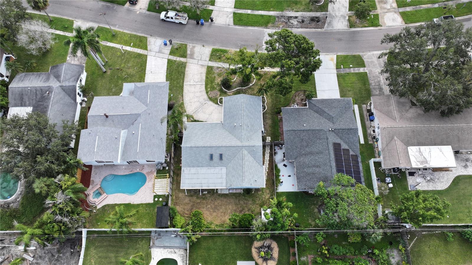 Image 33 of 42 For 5630 Venetian Boulevard Ne