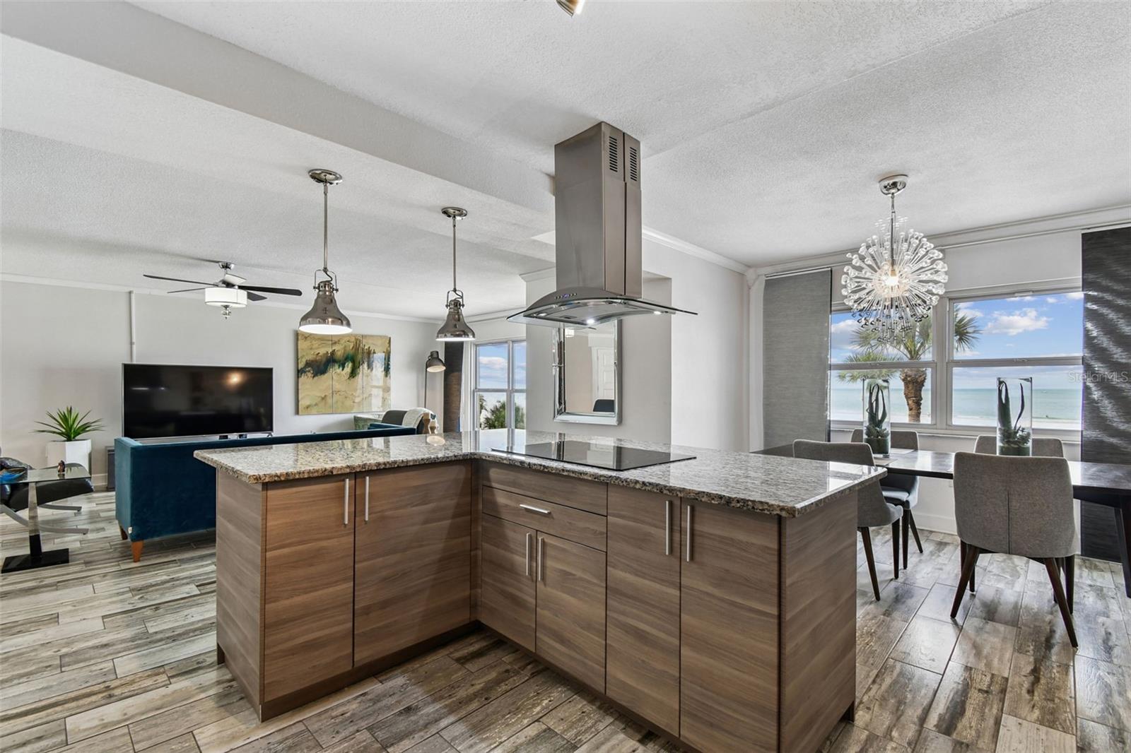 Image 18 of 76 For 5000 Gulf Boulevard 303
