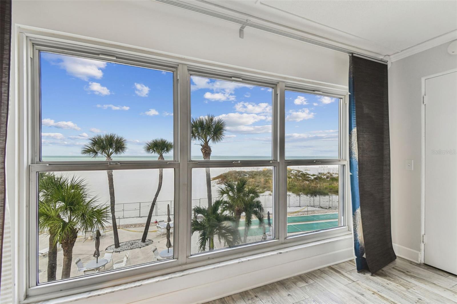 Image 26 of 76 For 5000 Gulf Boulevard 303