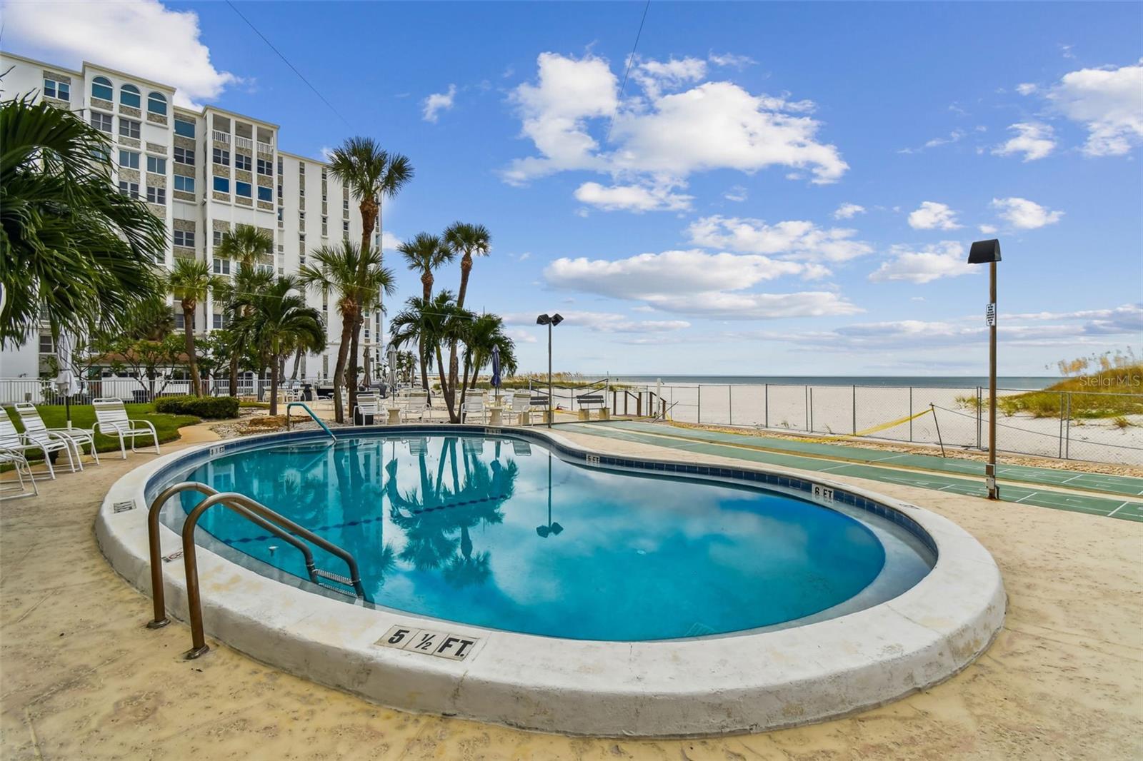 Image 48 of 76 For 5000 Gulf Boulevard 303