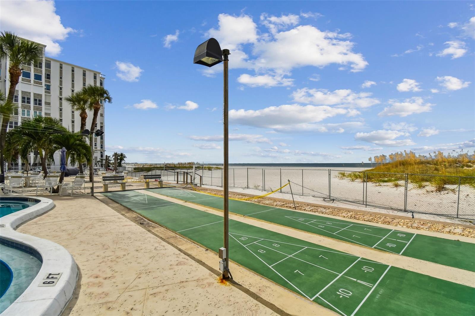 Image 49 of 76 For 5000 Gulf Boulevard 303