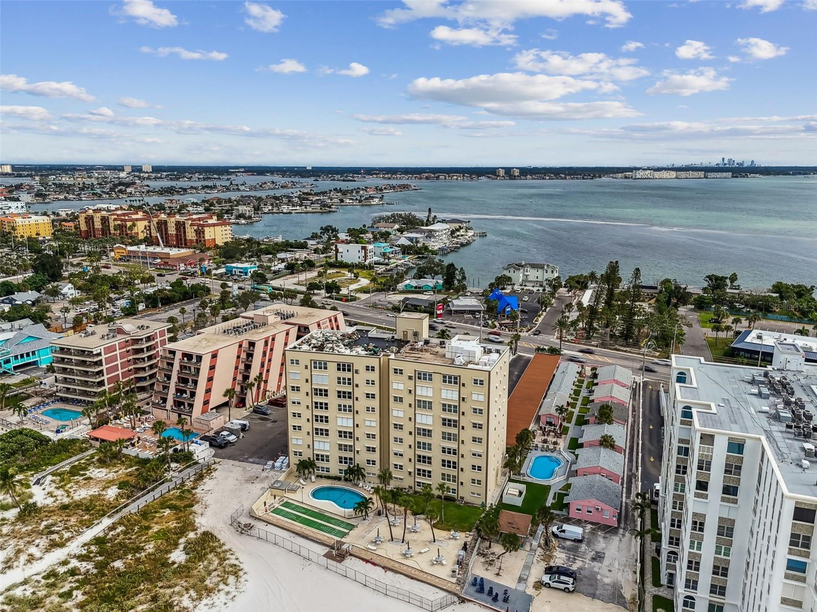 Image 71 of 76 For 5000 Gulf Boulevard 303