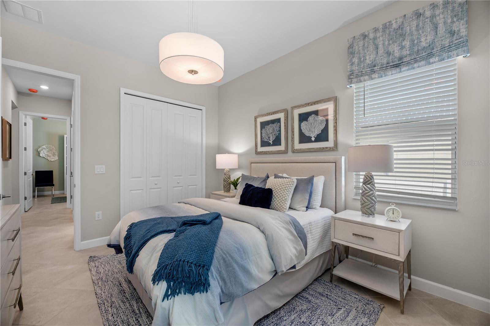 Image 14 of 20 For 7940 Lakes Edge Lane