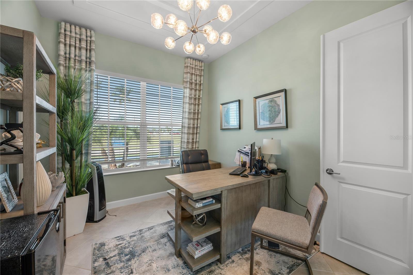 Image 5 of 20 For 7940 Lakes Edge Lane