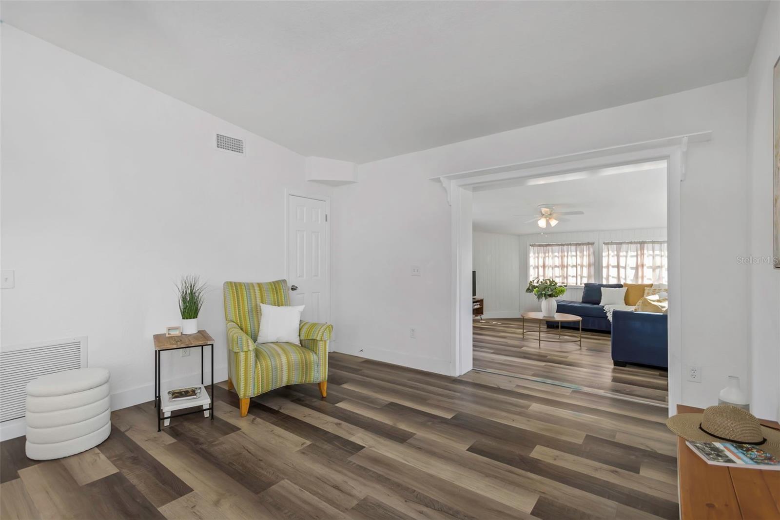 Image 18 of 44 For 676 Orangewood Drive