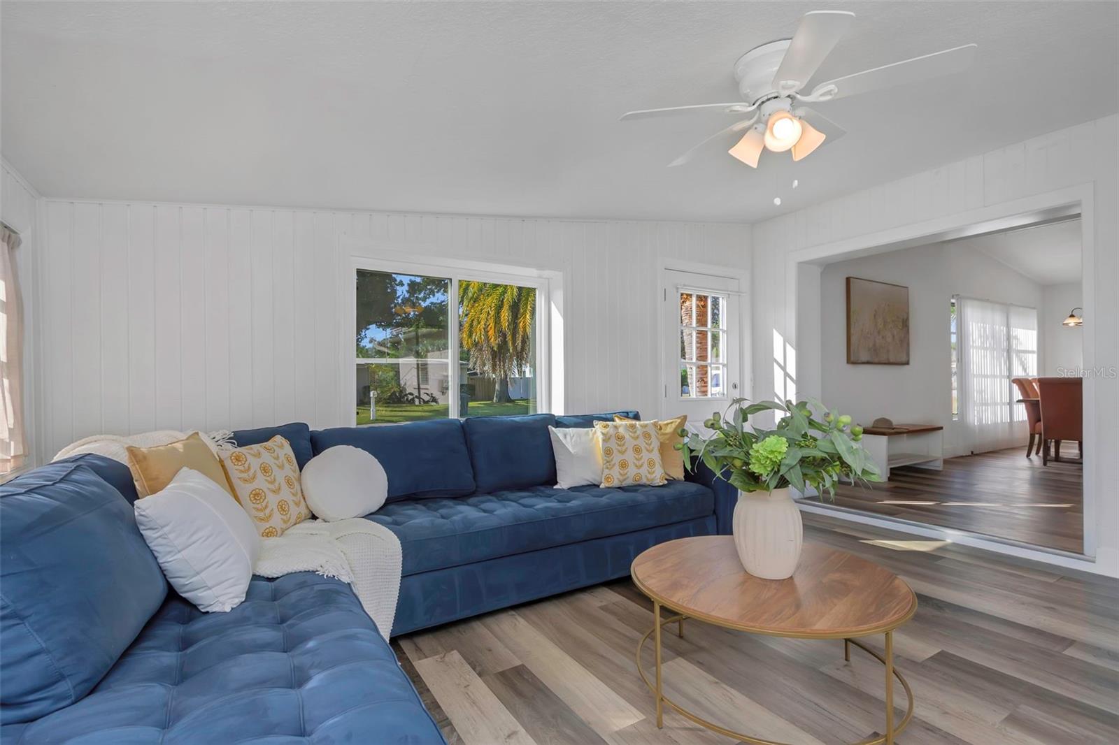 Image 20 of 44 For 676 Orangewood Drive