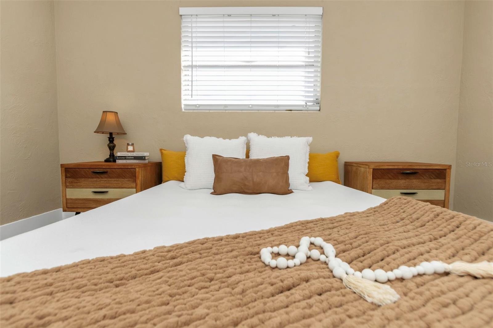 Image 28 of 44 For 676 Orangewood Drive