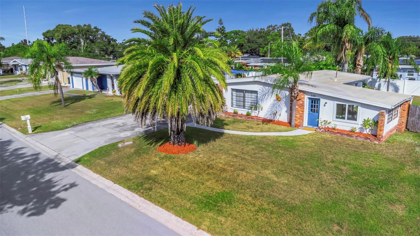 Image 3 of 44 For 676 Orangewood Drive