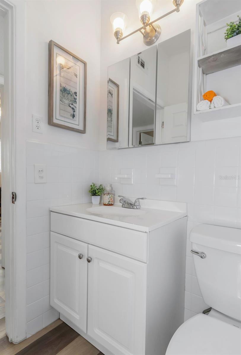 Image 31 of 44 For 676 Orangewood Drive