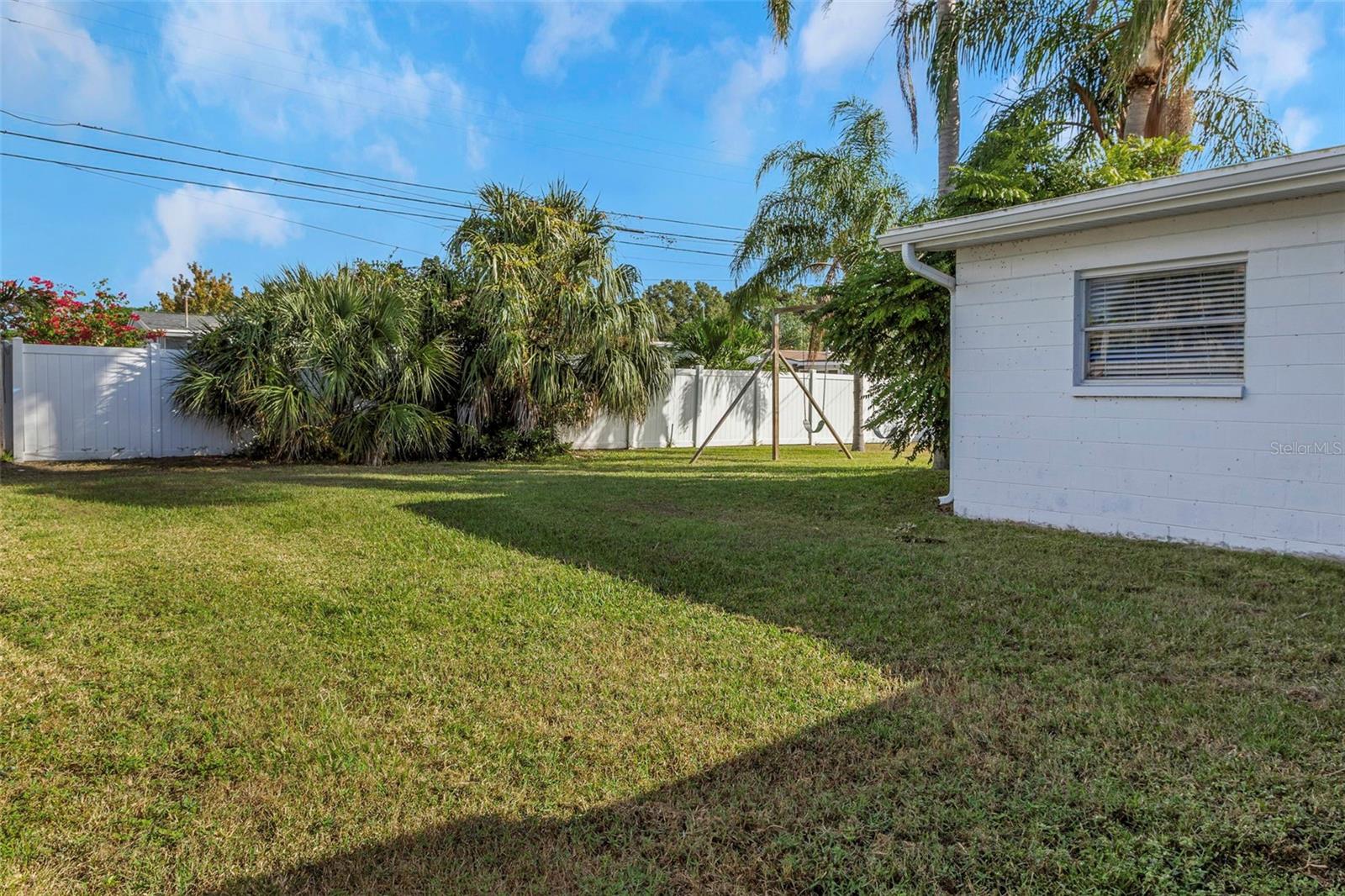 Image 39 of 44 For 676 Orangewood Drive