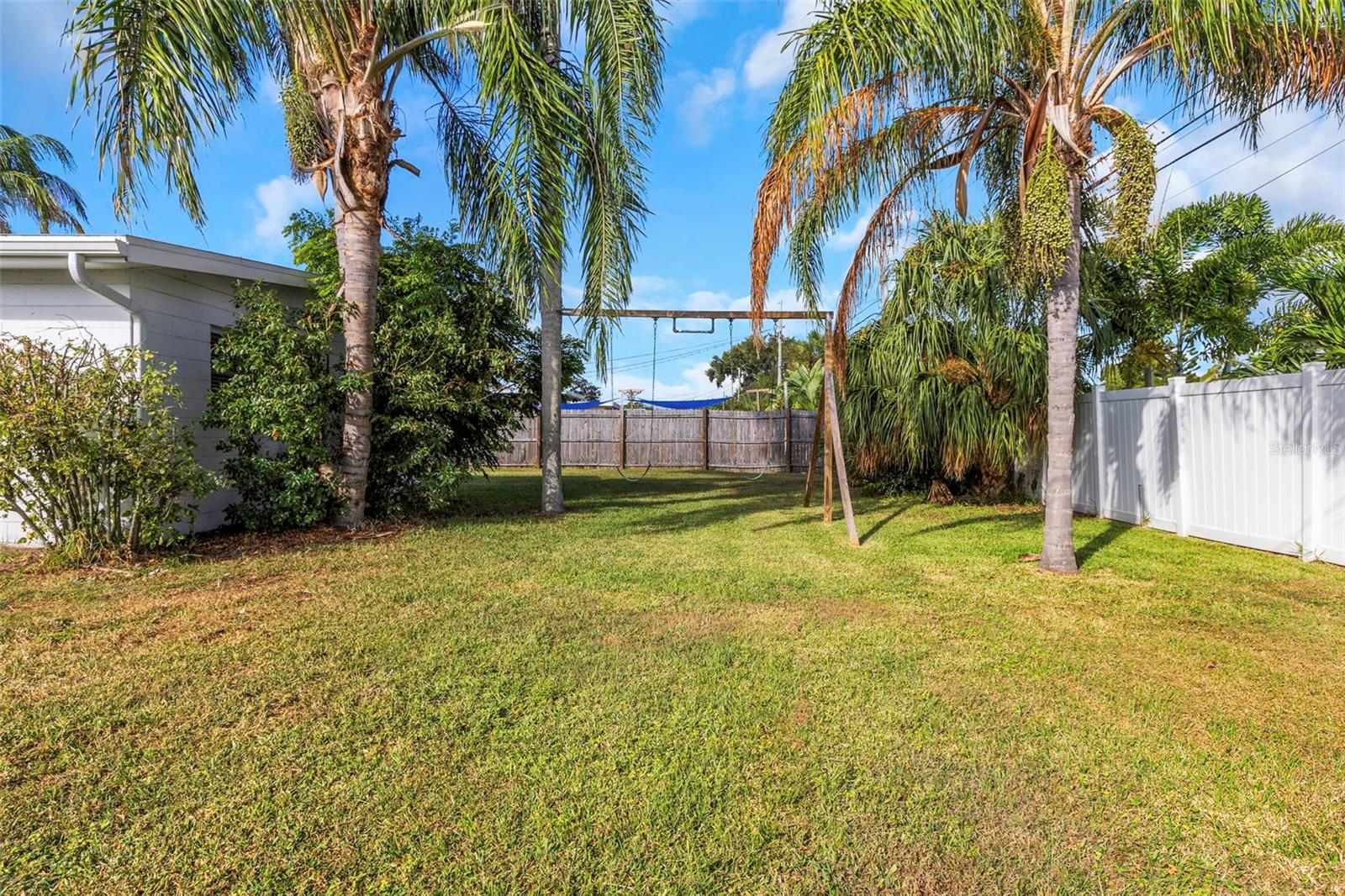 Image 40 of 44 For 676 Orangewood Drive