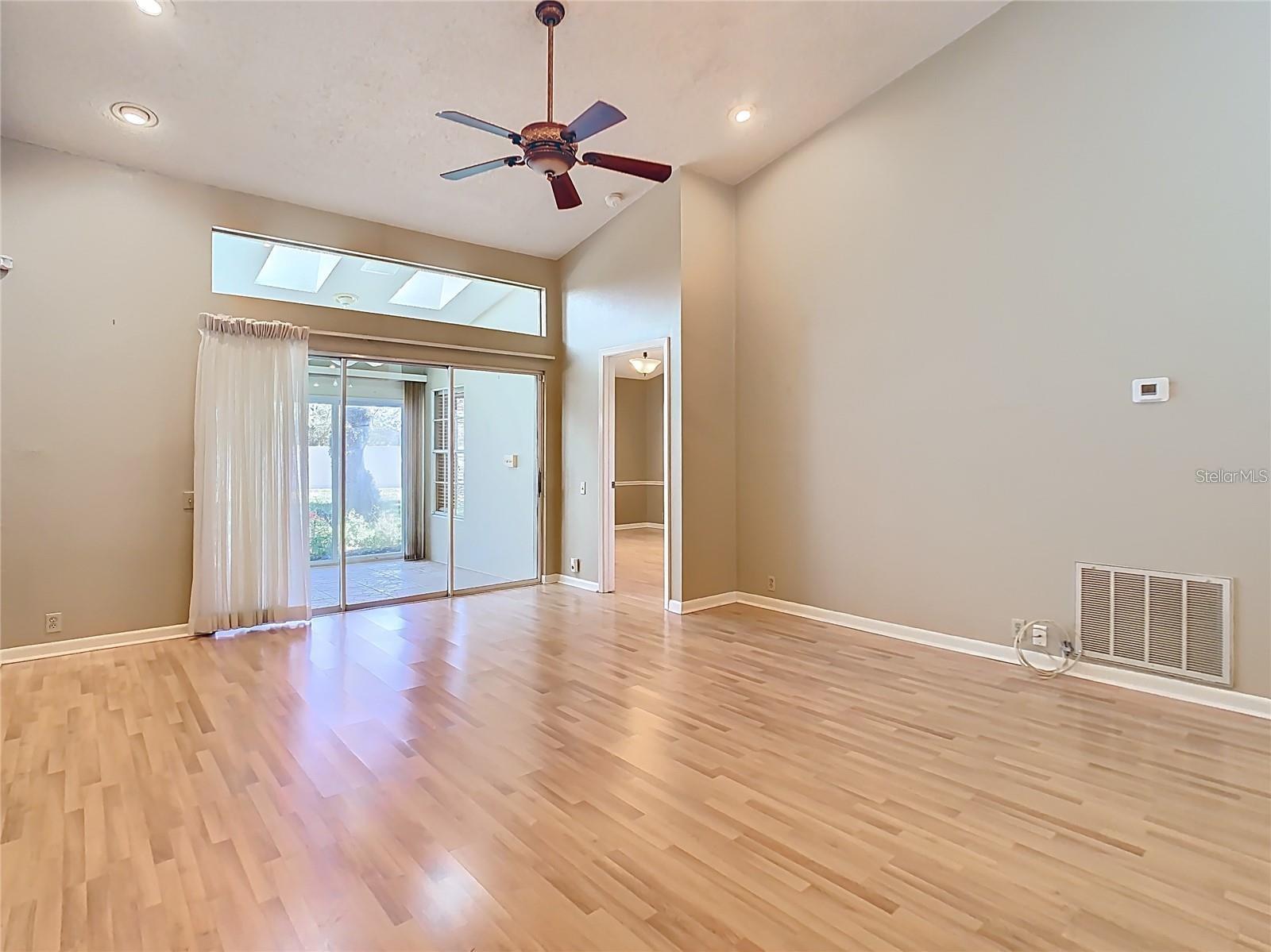 Image 9 of 34 For 4215 Edgewood Drive
