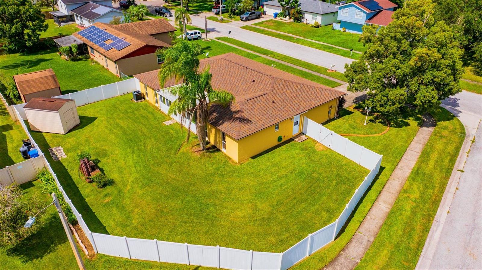 Image 4 of 31 For 1205 Brandon Lakes Avenue