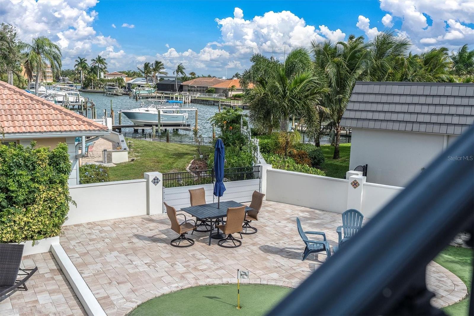 Image 3 of 40 For 5900 Leeland Street S