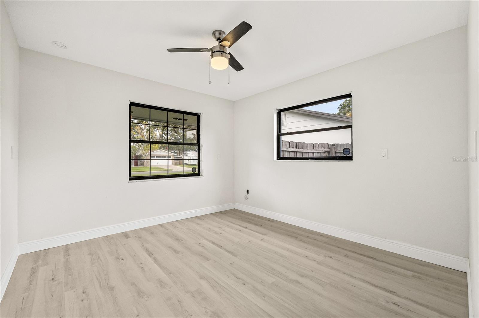 Image 13 of 24 For 5601 Denver Street Ne