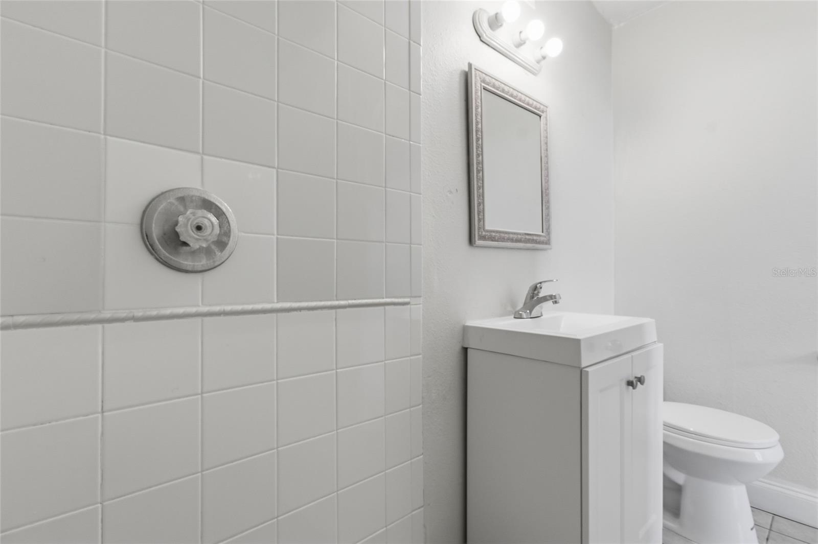 Listing photo id 23 for 4409 Paris Street