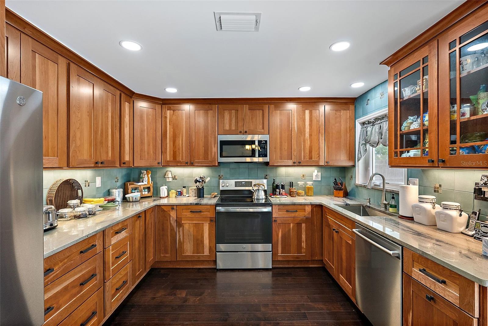 Image 7 of 36 For 13402 Cordova Drive