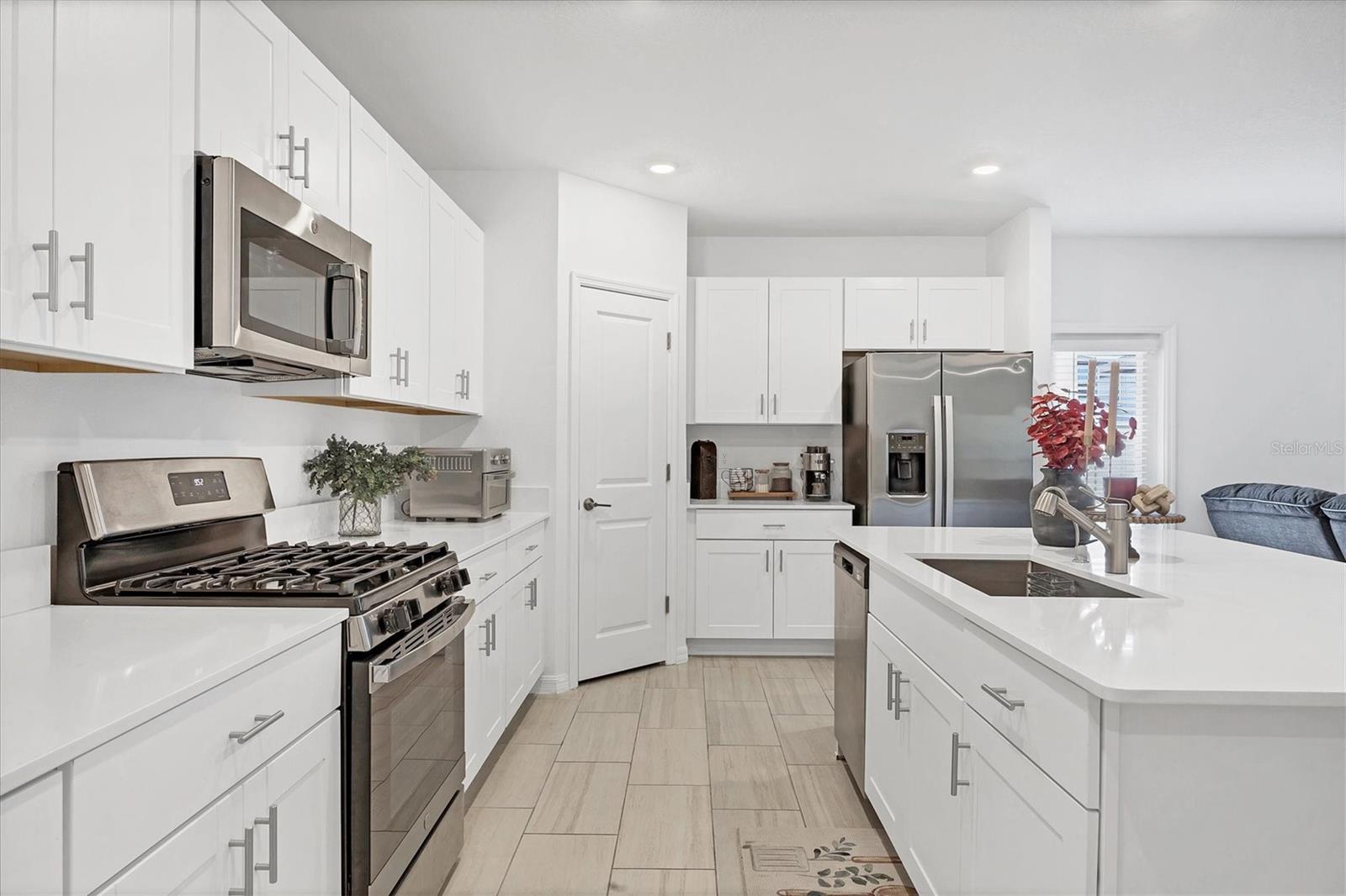 Image 11 of 49 For 22304 Pleasant Morning Drive