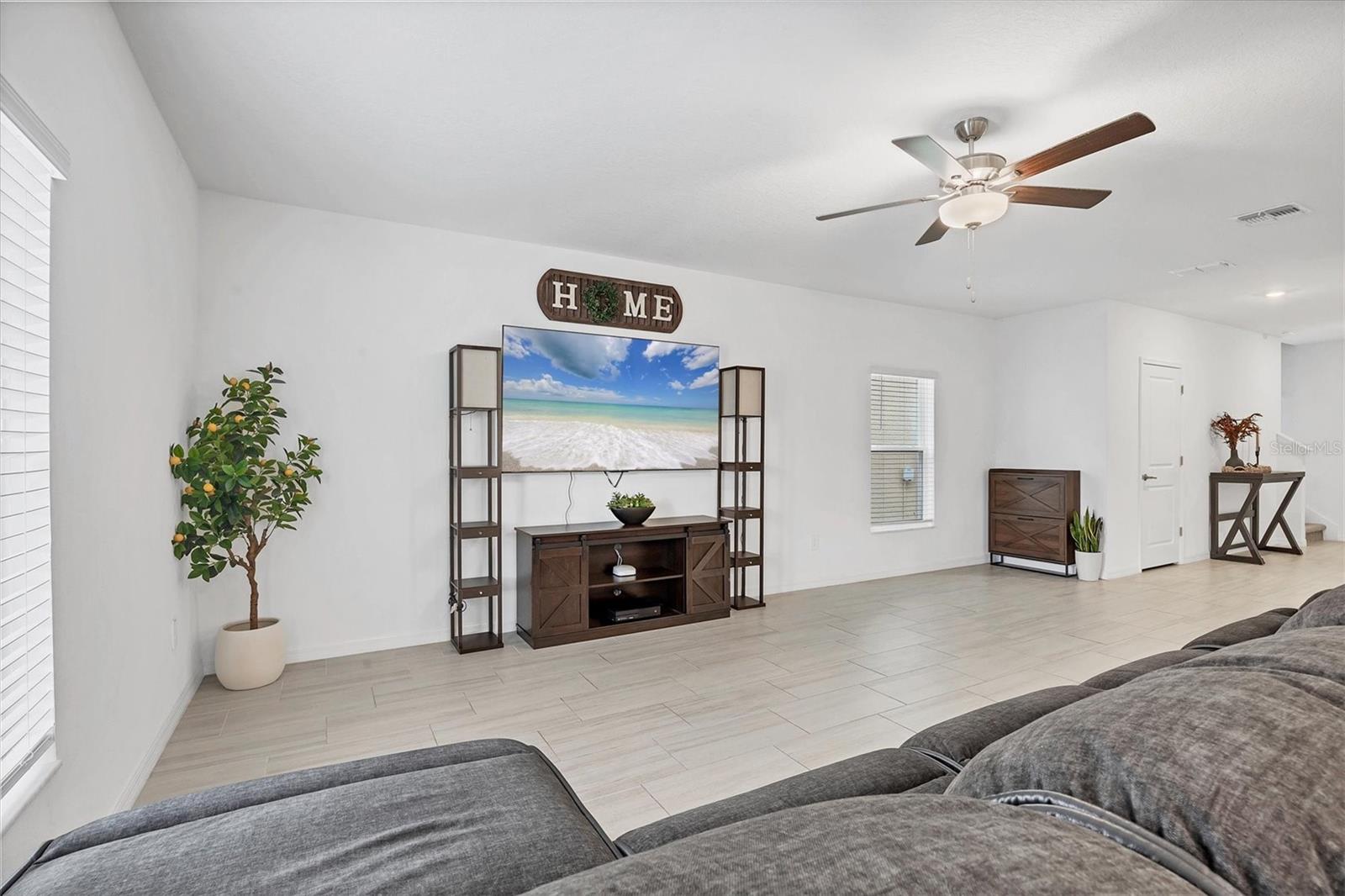 Image 6 of 49 For 22304 Pleasant Morning Drive