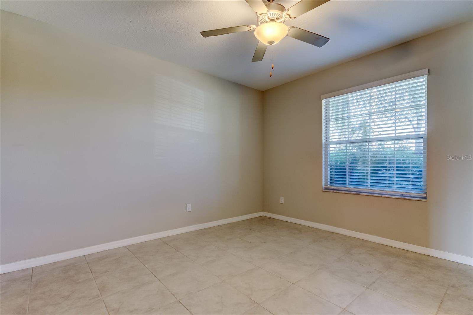 Image 11 of 48 For 6362 Spider Lily Way