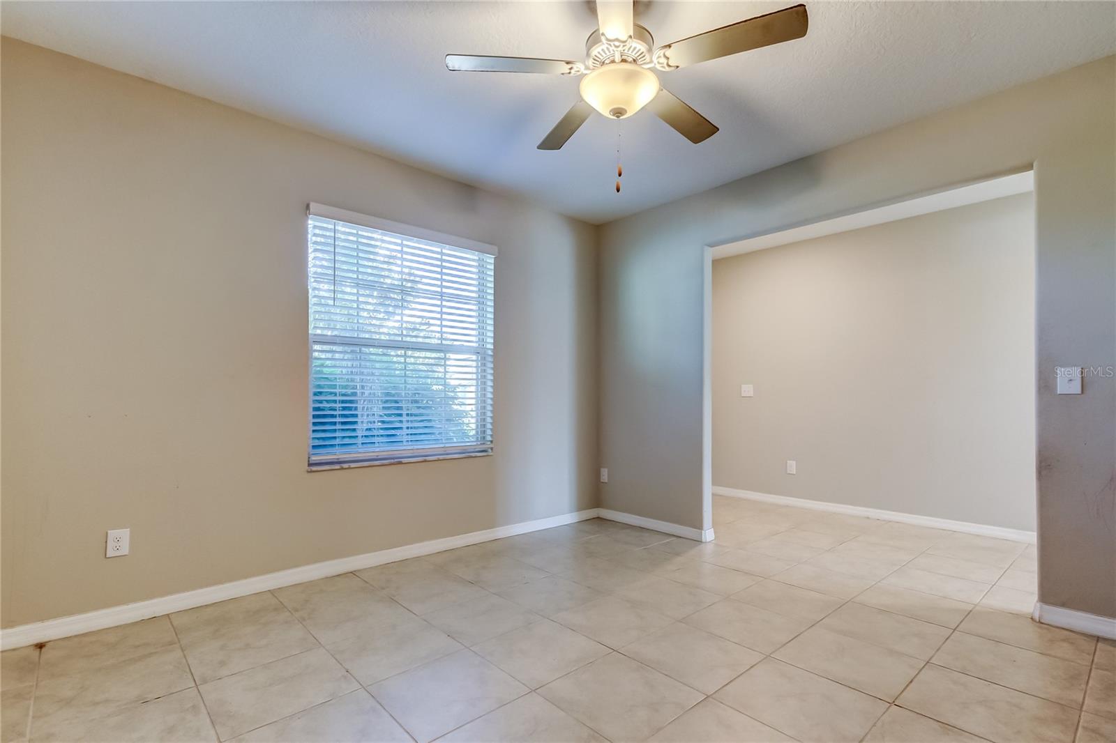 Image 12 of 48 For 6362 Spider Lily Way