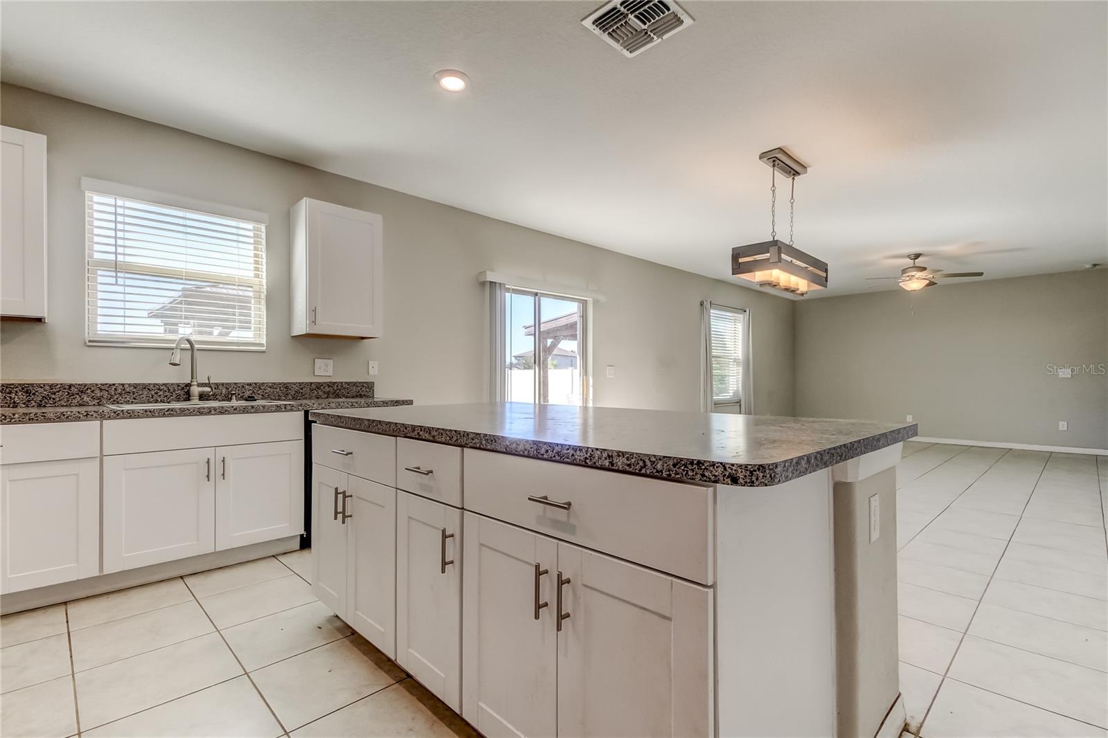 Image 21 of 48 For 6362 Spider Lily Way