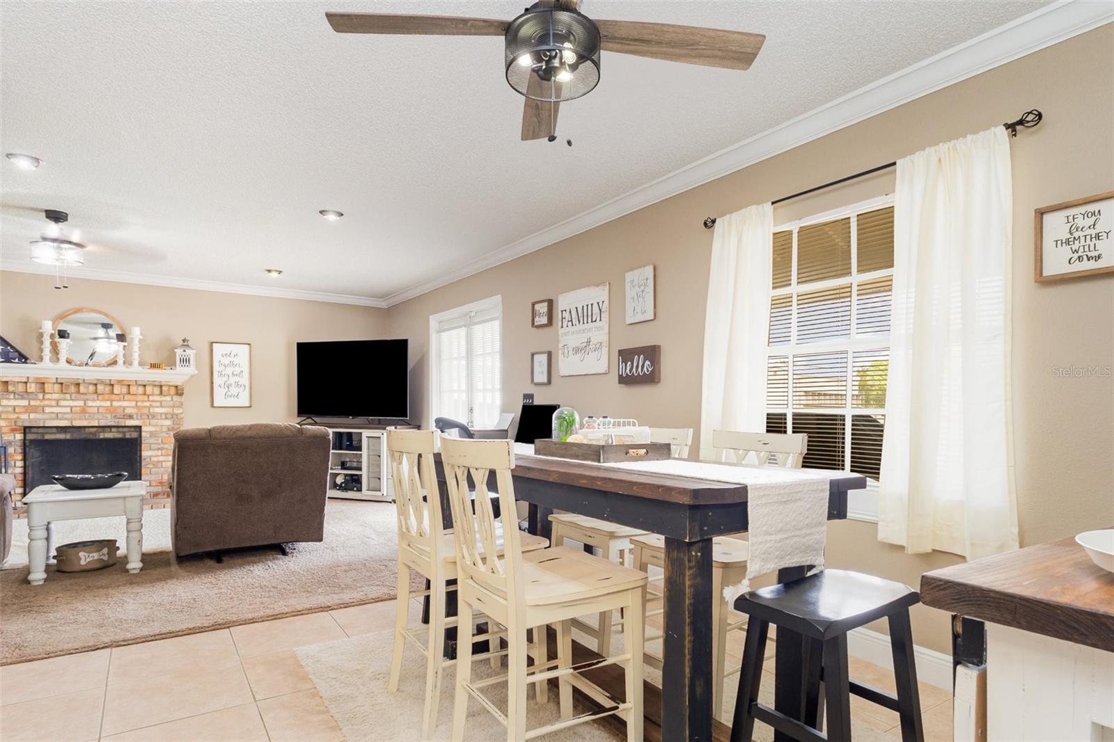 Image 10 of 30 For 2228 Palmview Circle E