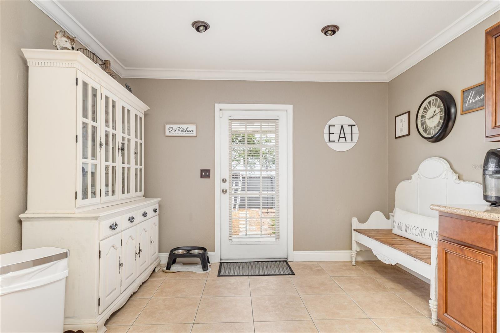 Image 11 of 30 For 2228 Palmview Circle E