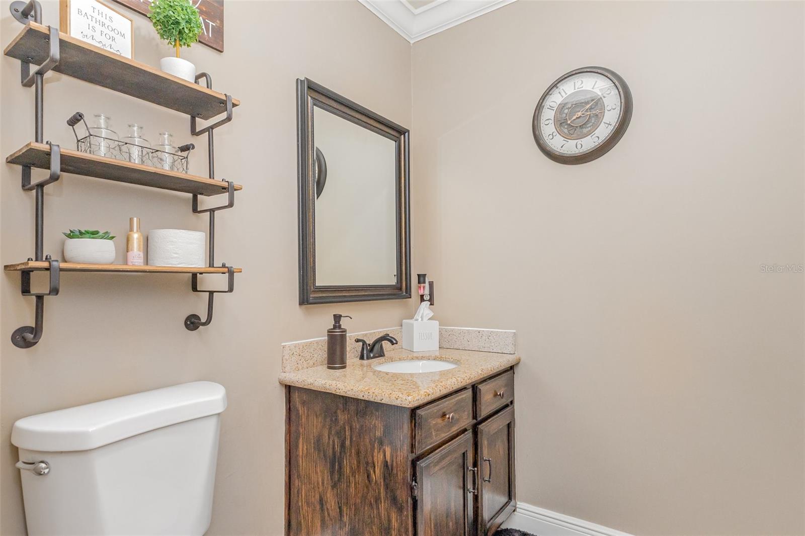 Image 14 of 30 For 2228 Palmview Circle E