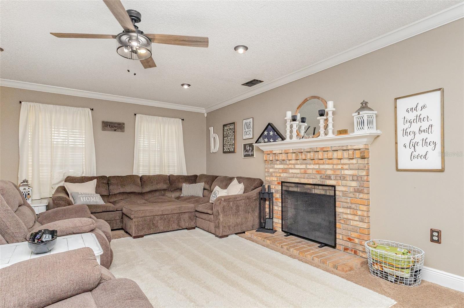 Image 8 of 30 For 2228 Palmview Circle E