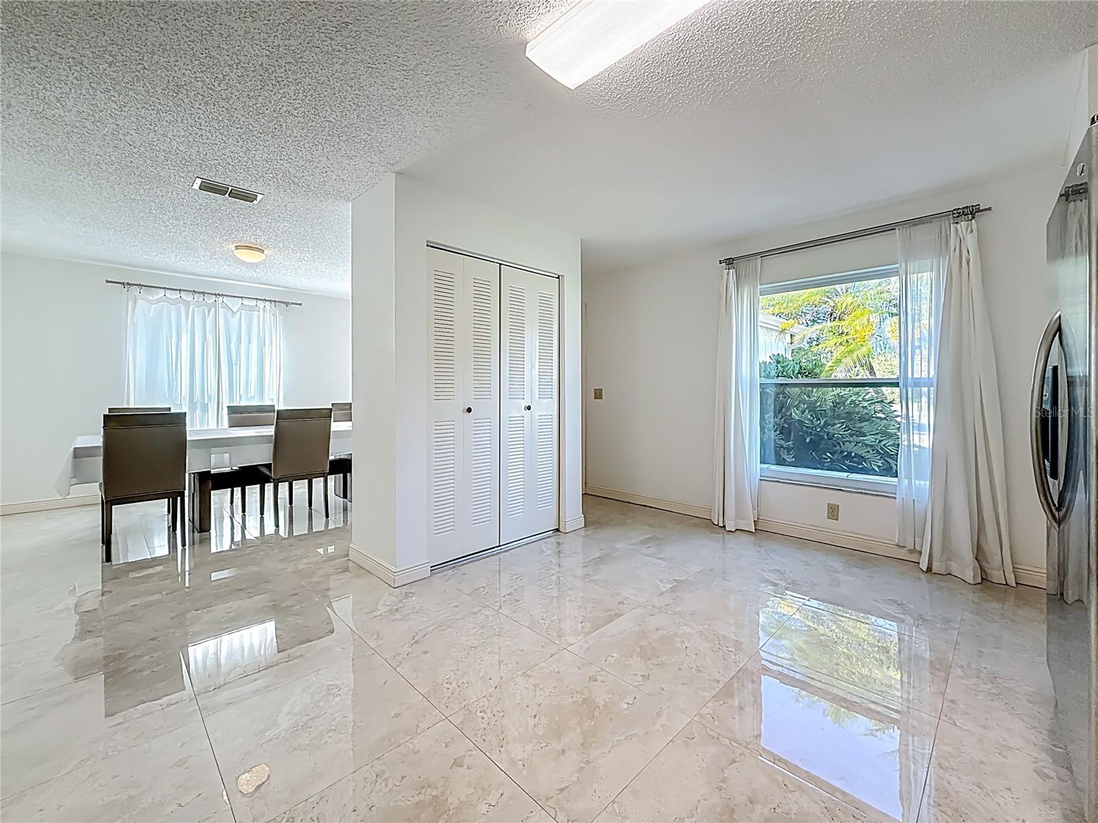 Image 25 of 52 For 1909 Castle Bay Court