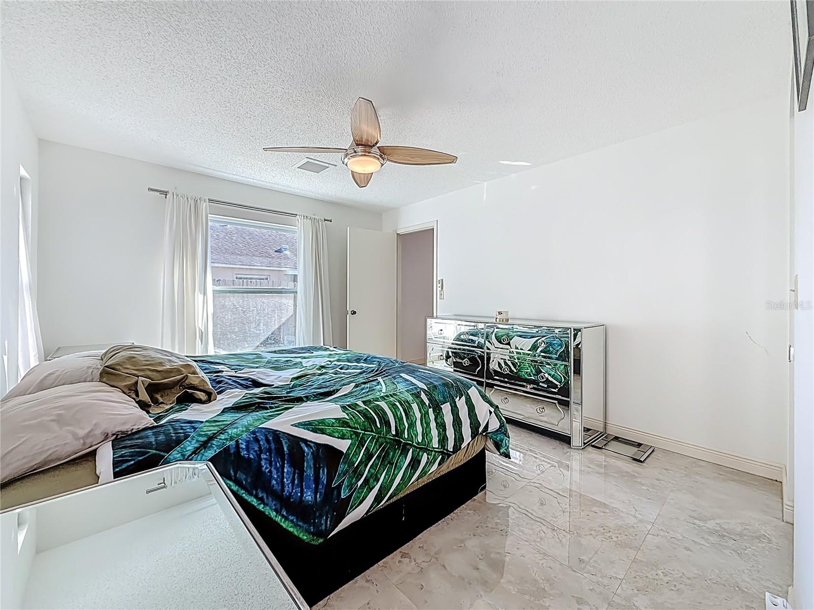 Image 29 of 52 For 1909 Castle Bay Court