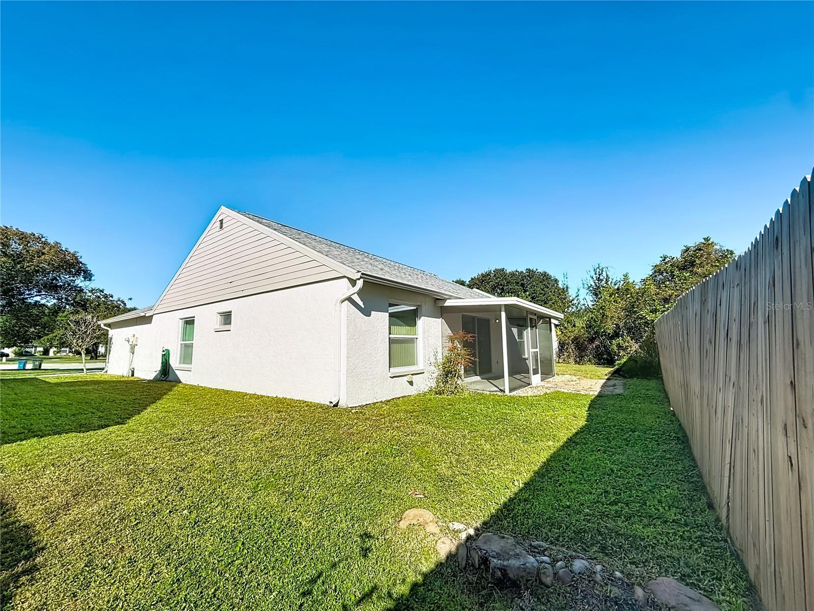 Image 41 of 52 For 1909 Castle Bay Court