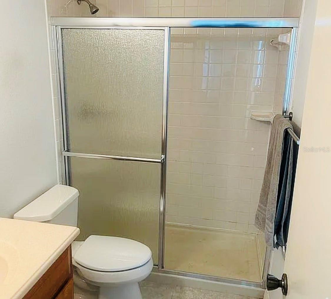 Image 9 of 52 For 1909 Castle Bay Court